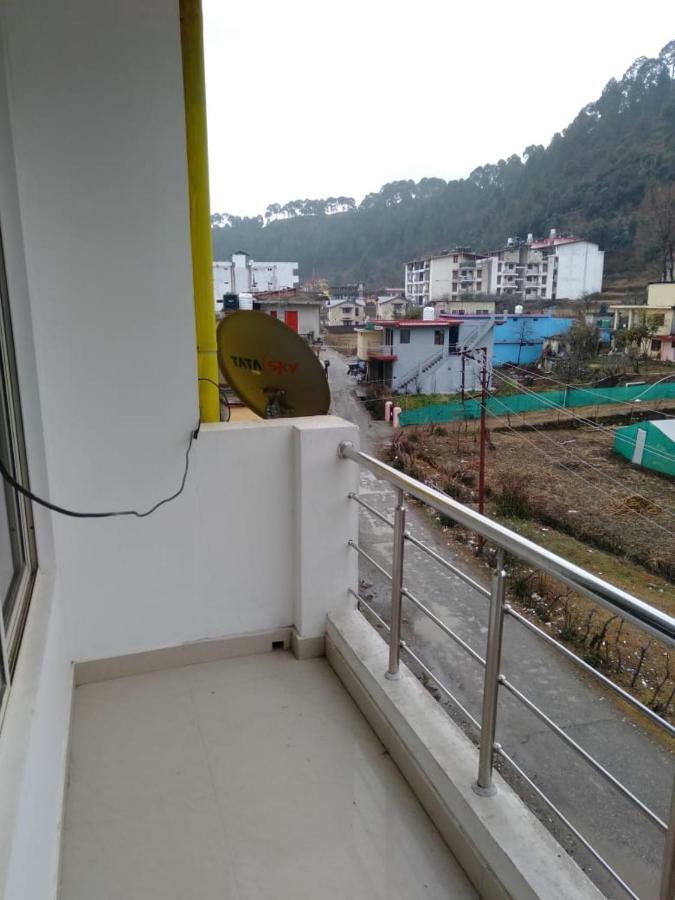 Hotel Vindhwashni Haldwani Bagian luar foto