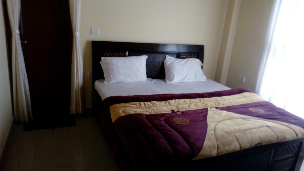Hotel Vindhwashni Haldwani Bagian luar foto
